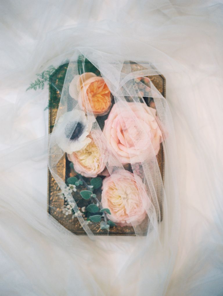 simple wedding florals 